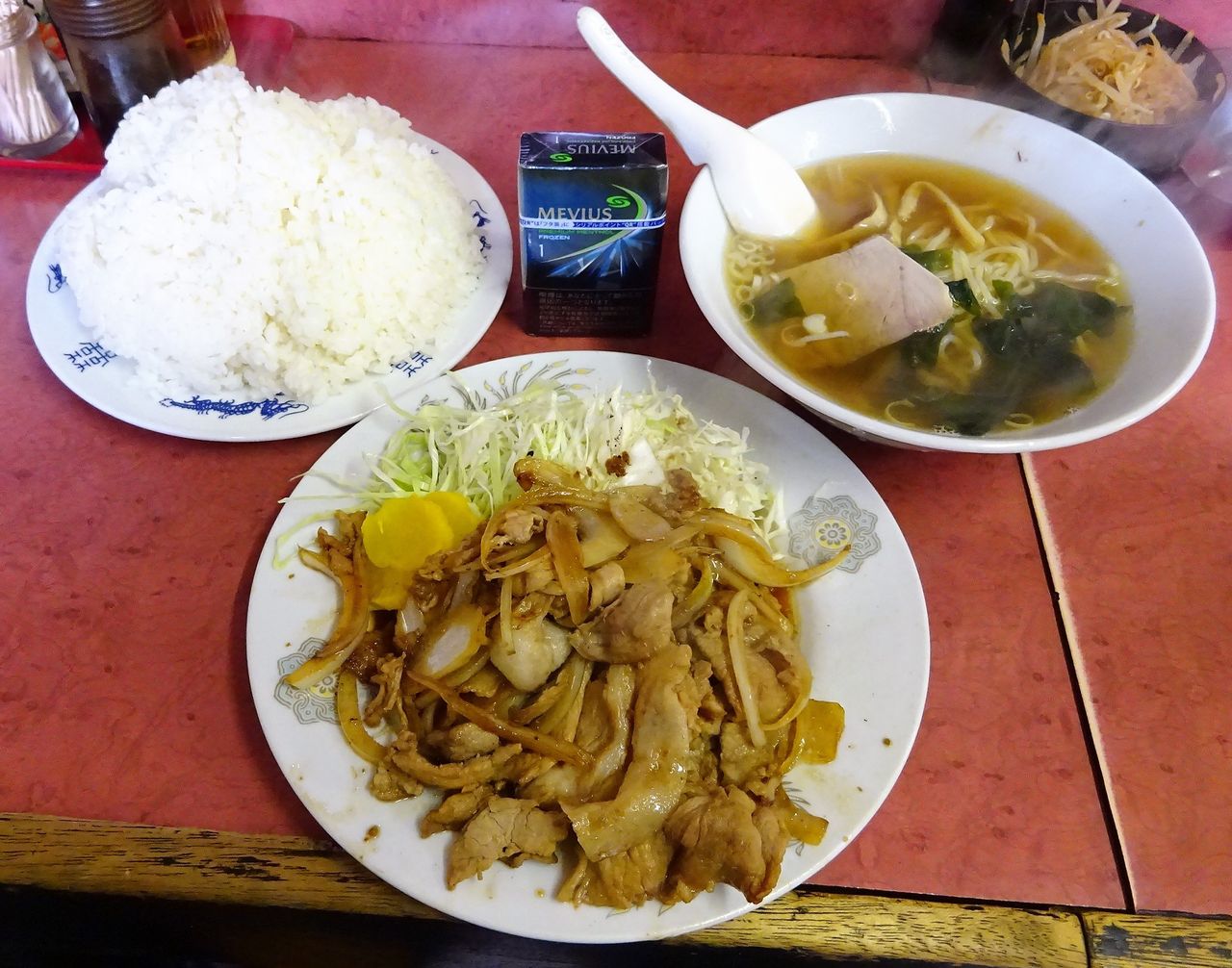 新井薬師前の 哲ちゃん で デカ盛り生姜焼き定食 Gakudaiの週末はデカ盛り 新井薬師前の 哲ちゃん で デカ盛り生姜焼き定食 Gakudaiの週末はデカ盛り