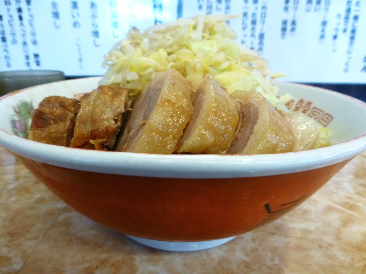 オリジナルの「焼らーめん豚6枚」1,000円