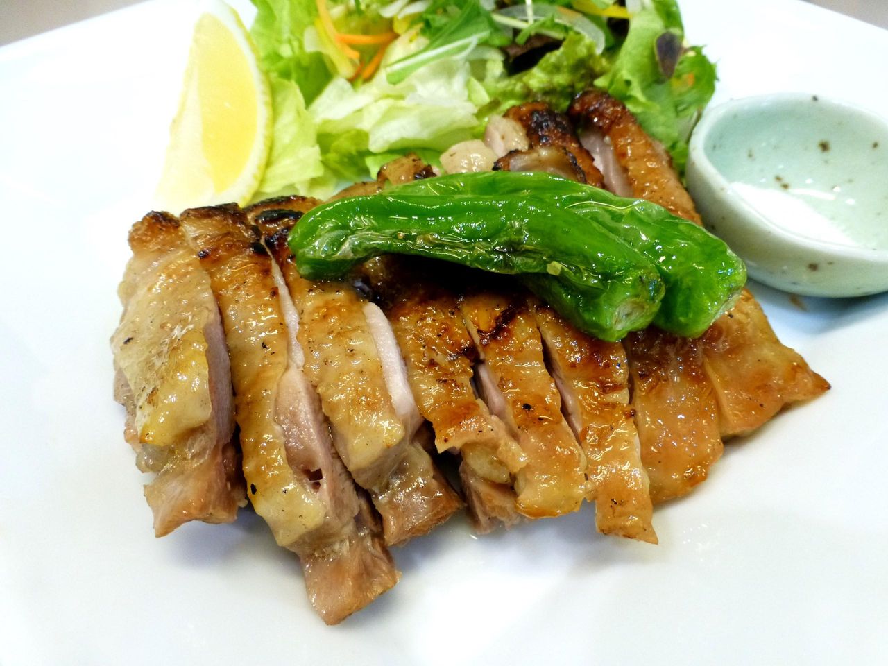 比内地鶏モモ一枚焼き1,980円
