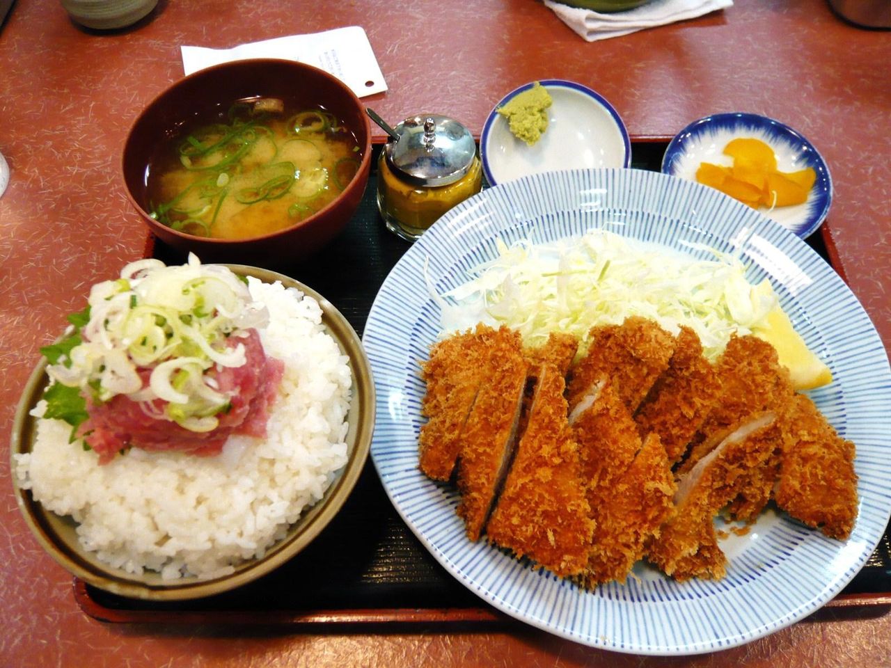 三洋食堂のヒレカツ定食1,000円