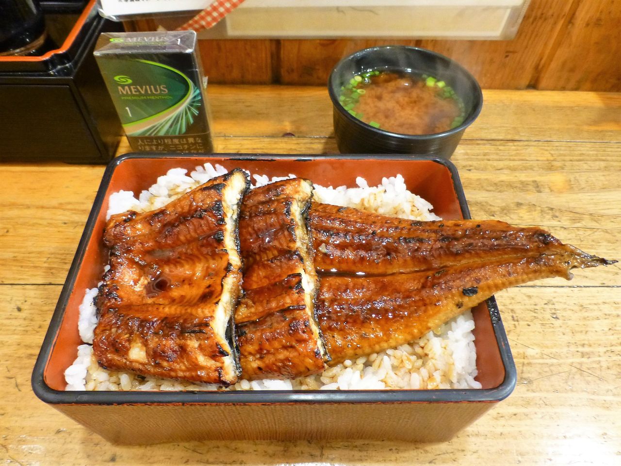 神田の 宇奈とと で デカ盛り特上うな重 Gakudaiの週末はデカ盛り