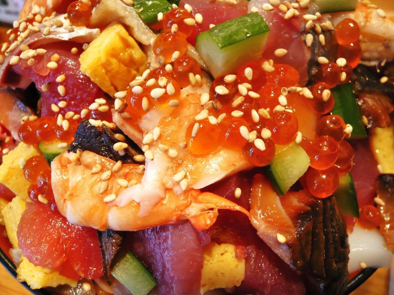 鮮度抜群のネタがキラキラ輝いて、ムチャクチャ旨そう!