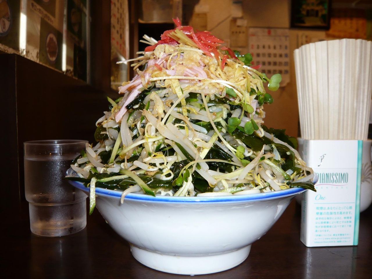 2009年バージョンは、ラーメン丼を使用!