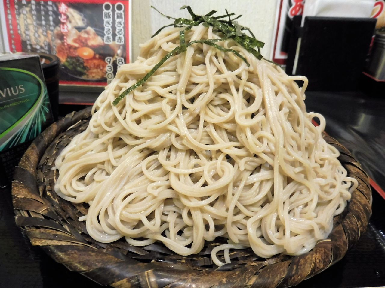 芝公園の「ざるそば屋」で、デカ盛り天ざるそば! : gakudaiの週末はデカ盛り!