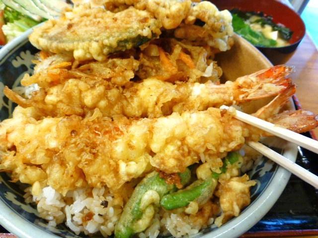 20センチの特大海老天が2本!