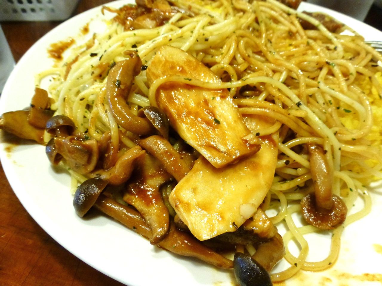 エリンギとシメジも添えてあります!