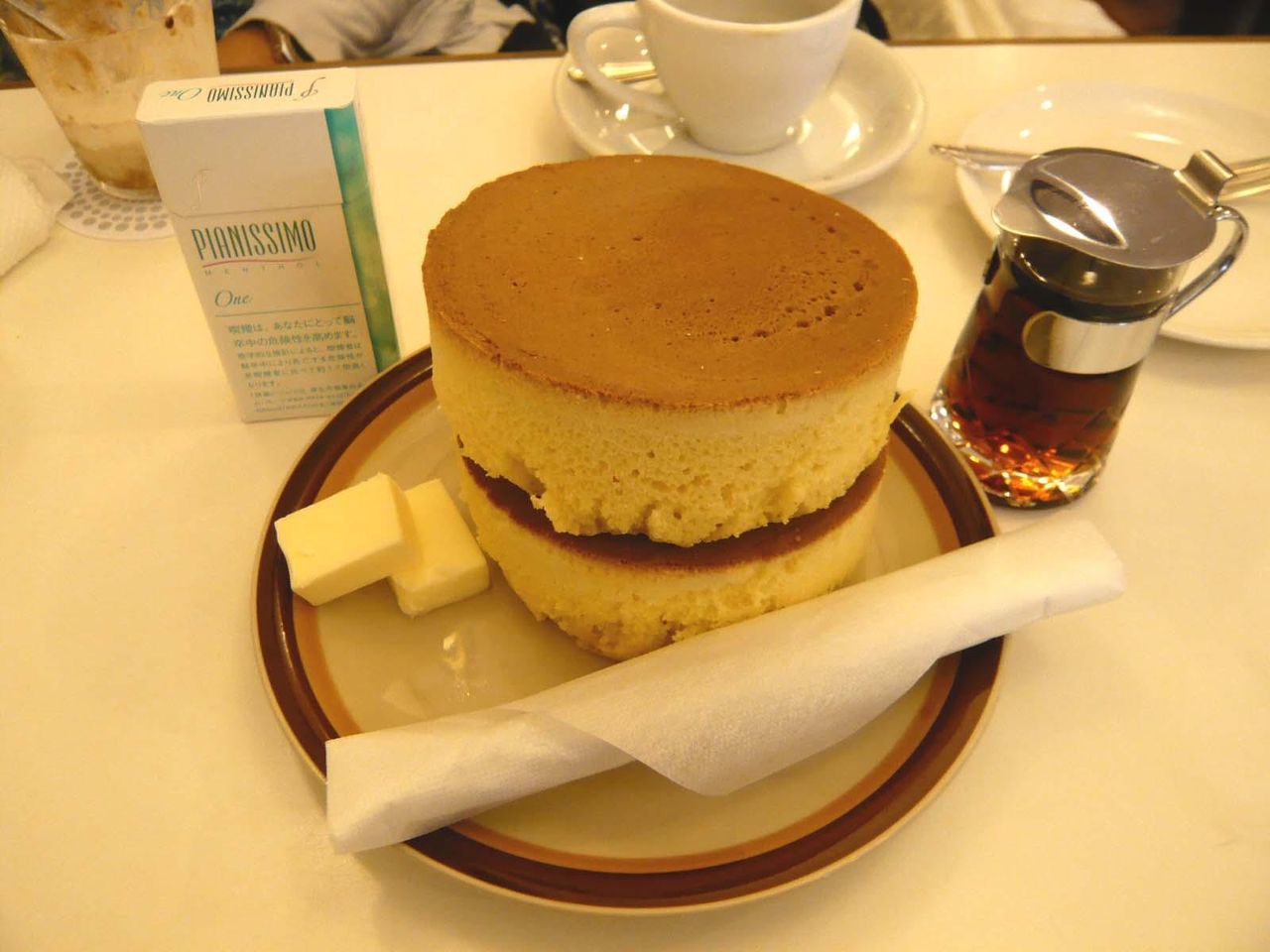 鎌倉名物!イワタコーヒー店のホットケーキ800円