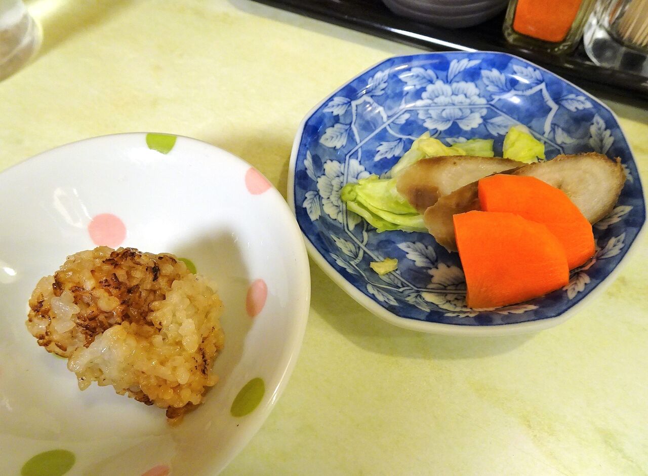 有楽町の あけぼの で デカ盛りカキフライ定食 Gakudaiの週末はデカ盛り