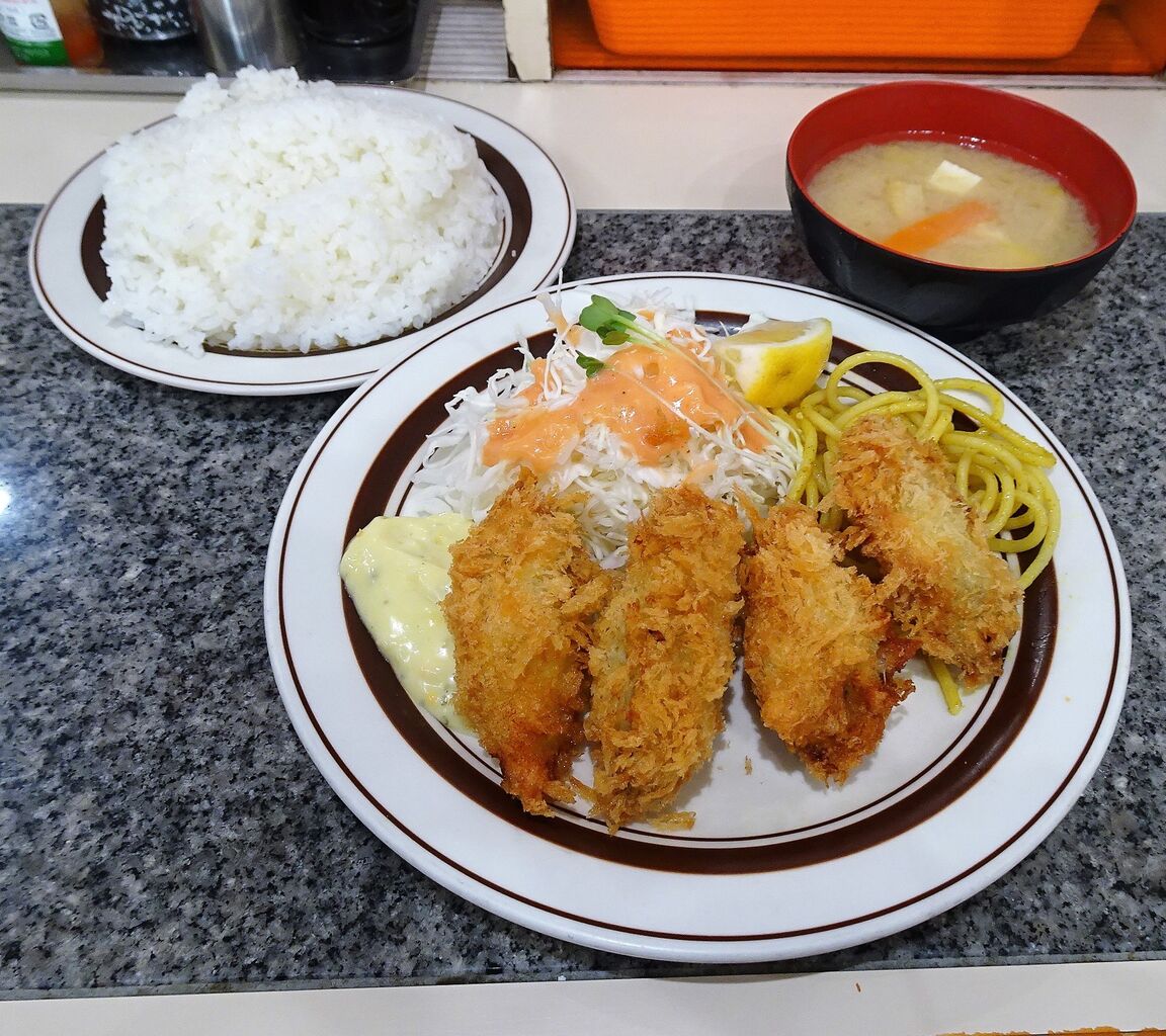 □池袋の「洋庖丁」で、デカ盛りカキフライ定食！ : gakudaiの週末は