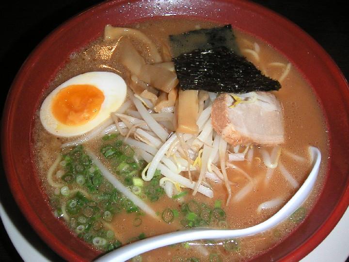 とんこつ醤油らーめん580円(税別)