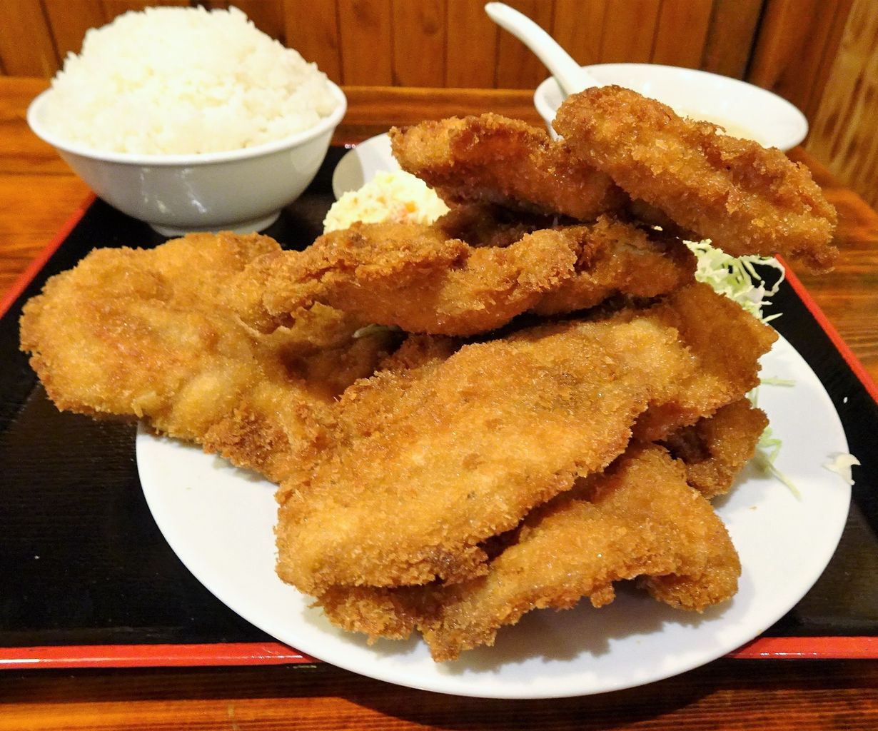 恵比寿の どんく で デカ盛りチキンカツ定食 Gakudaiの週末はデカ盛り 恵比寿の どんく で デカ盛りチキンカツ定食 Gakudaiの週末はデカ盛り