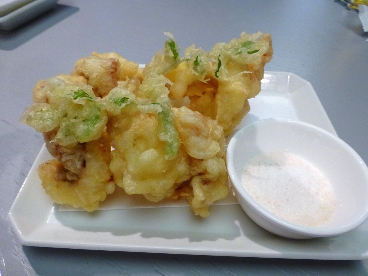 呼子イカのゲソ天ぷら480円