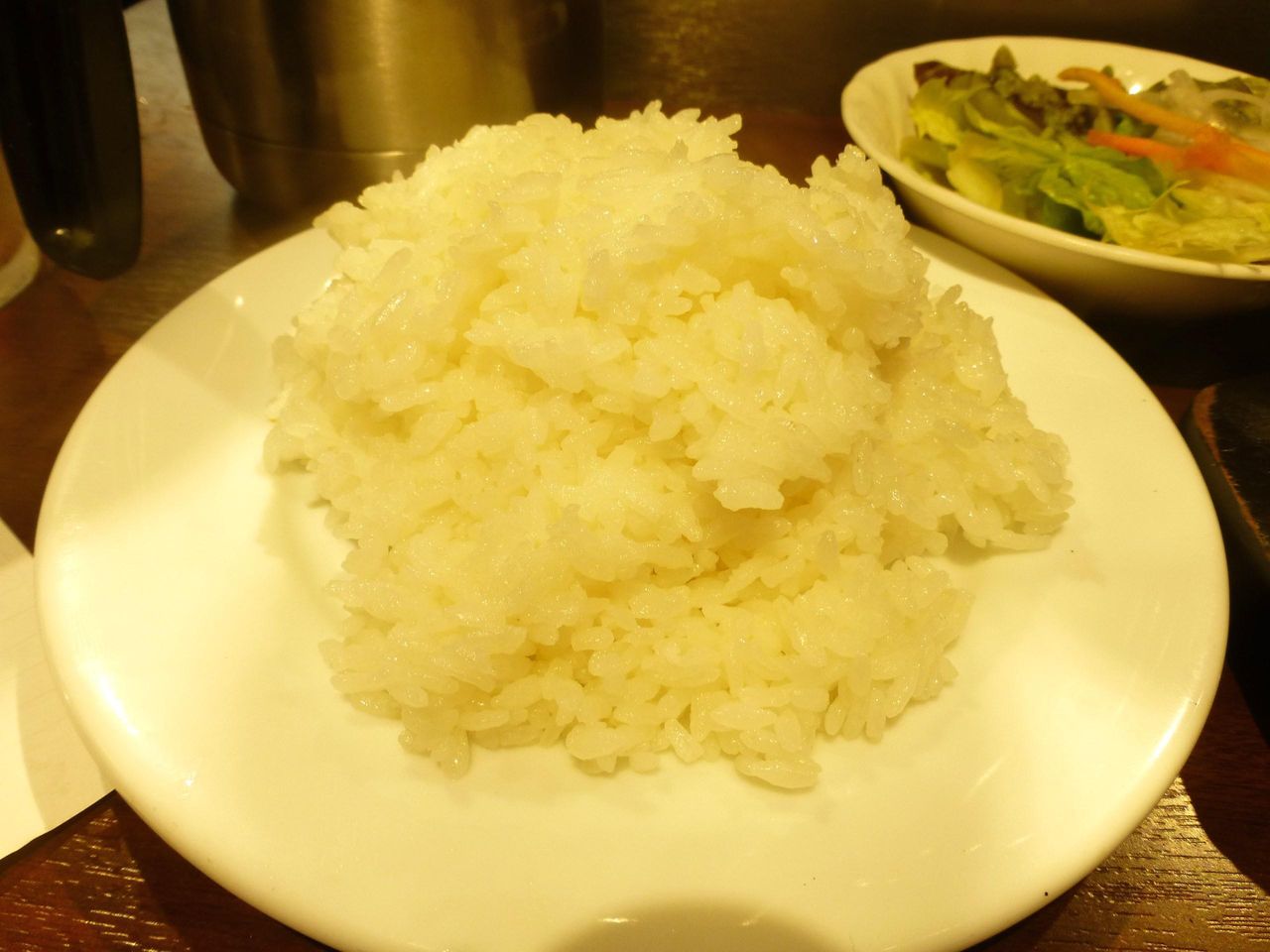 ライスは、大盛りにしても軽めの盛り付け!