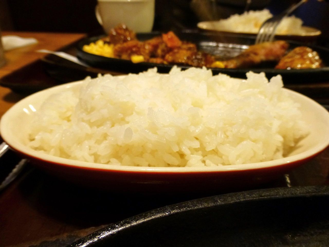 ライス大盛サービスですが、量はあまり多くありません!