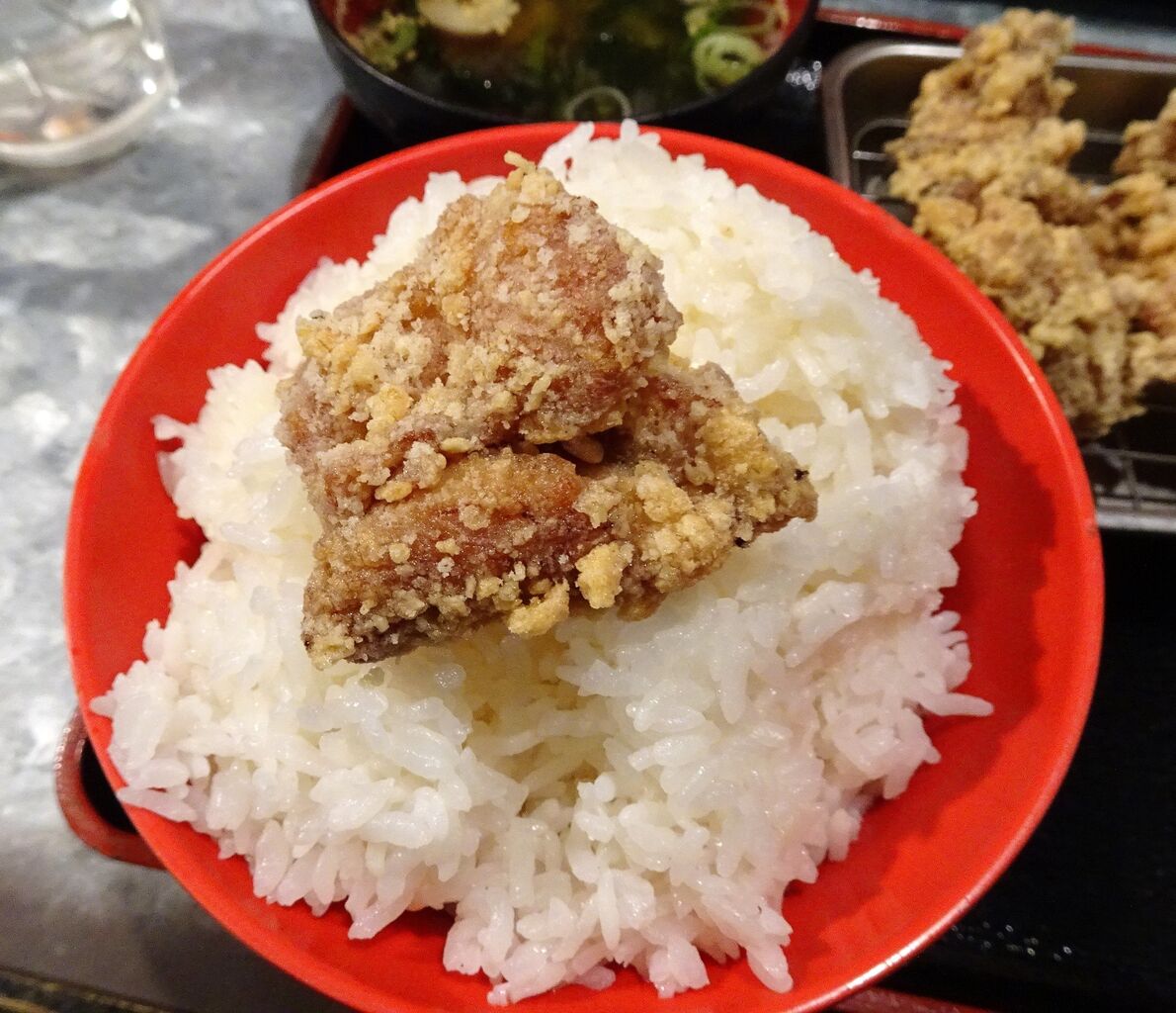□新宿の「勝男」で、デカ盛り唐揚げ定食！ : gakudaiの週末はデカ盛り！