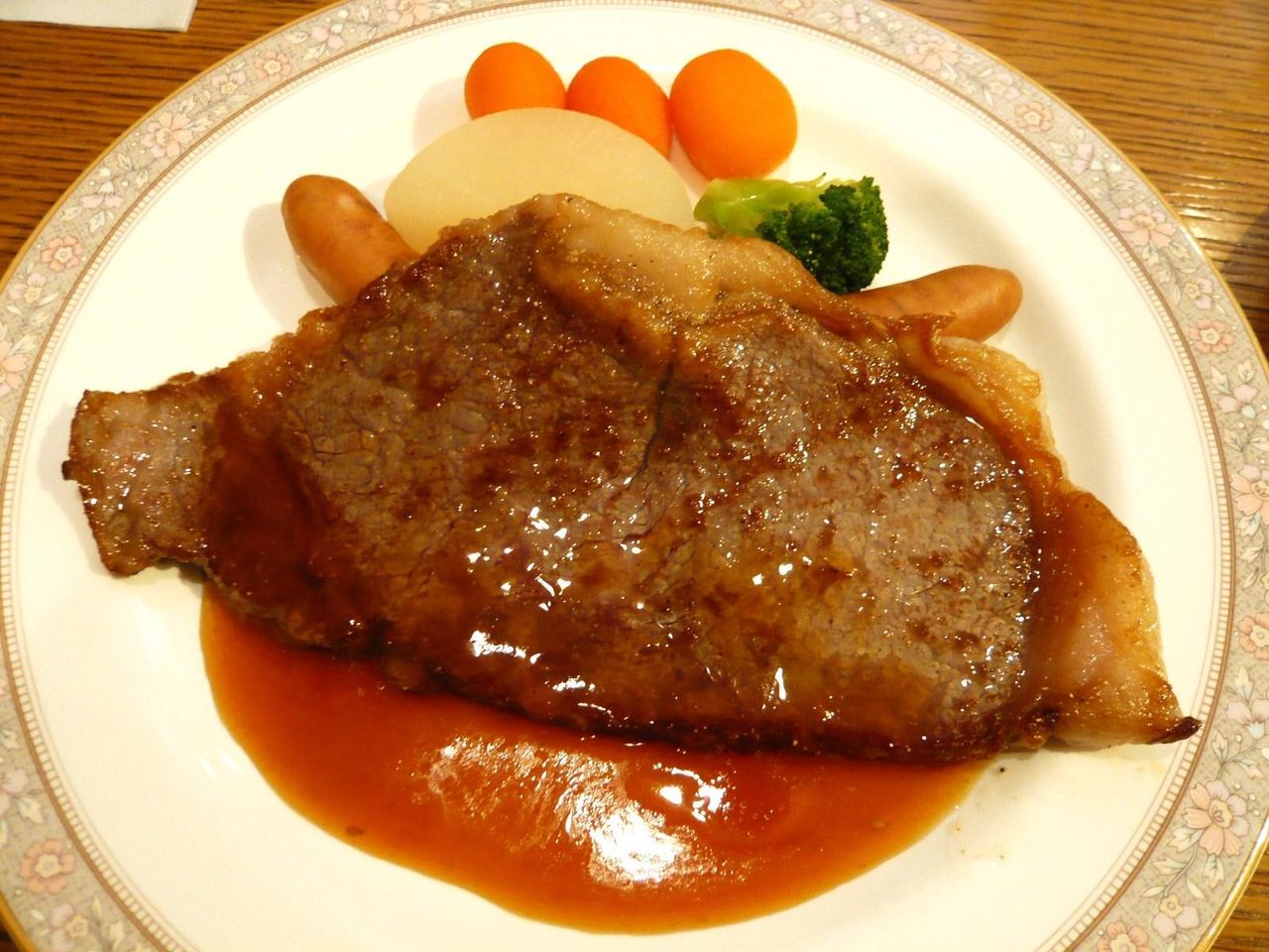限定10食の和牛サーロインステーキ180グラム1,580円
