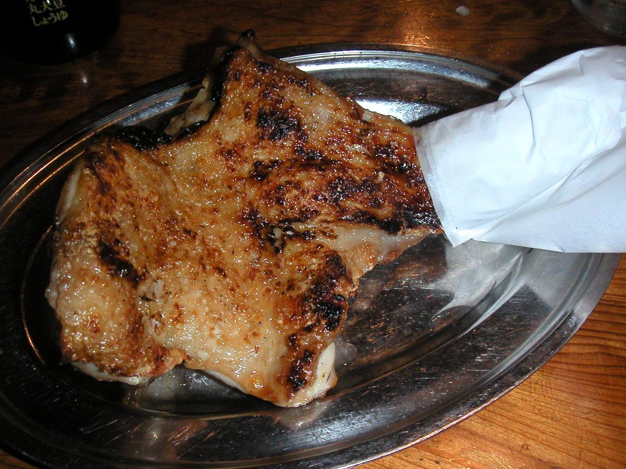 ジューシーで旨い!名物のモモ焼き840円