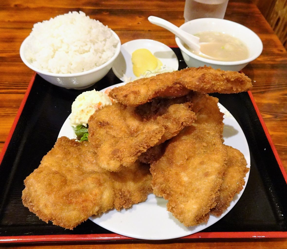 恵比寿の どんく で デカ盛りチキンカツ定食 Gakudaiの週末はデカ盛り 恵比寿の どんく で デカ盛りチキンカツ定食 Gakudaiの週末はデカ盛り