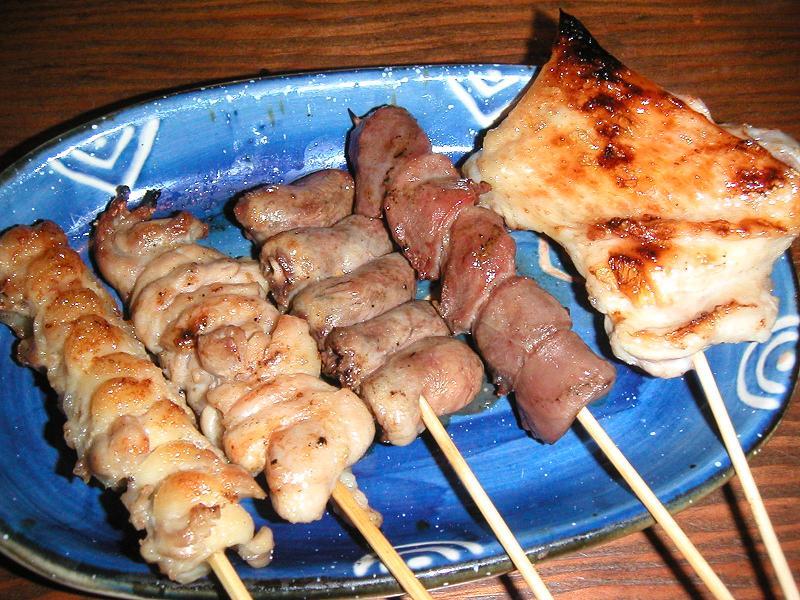 小ぶりですが、なかなか美味しい焼鳥です。