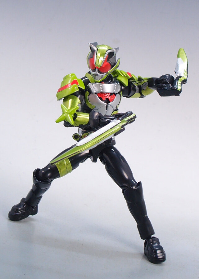 装動 仮面ライダーギーツ ID 4 Feat.装動 仮面ライダーリバイス（1