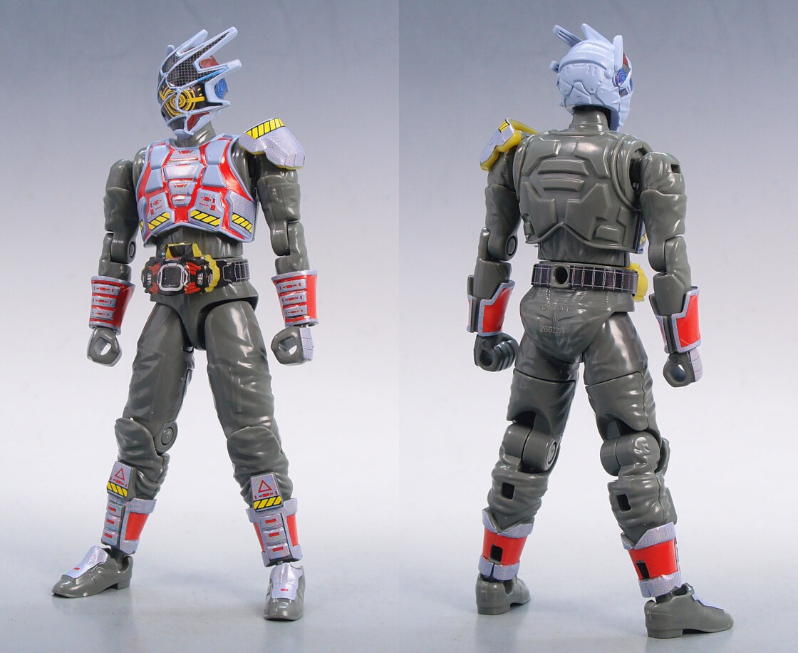 装動 仮面ライダーギーツ ID 4 Feat.装動 仮面ライダーリバイス