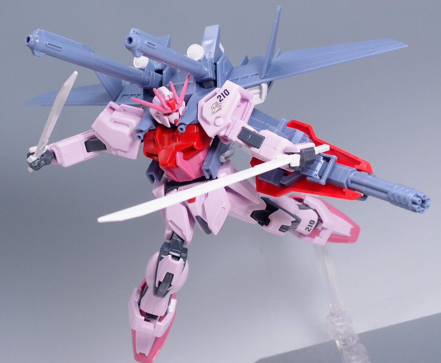 ガンダム☆スピーカー☆赤いガンダム☆ストライクルージュなど☆新品