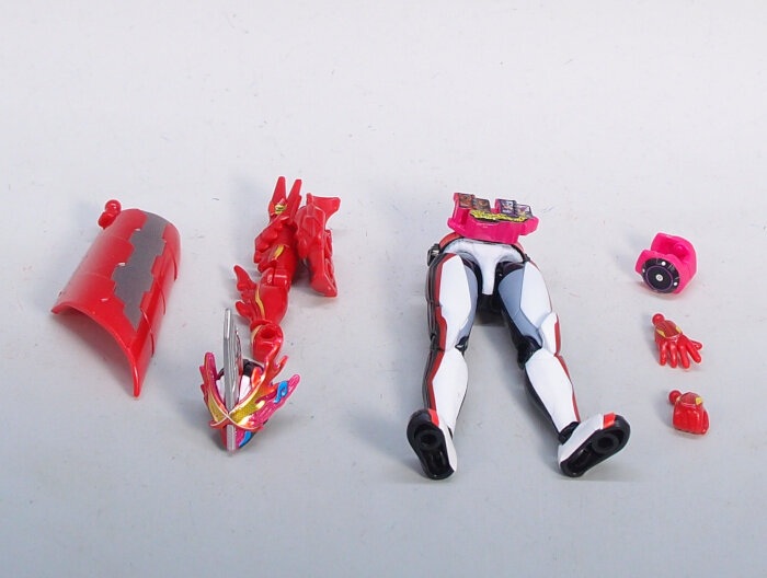 装動 仮面ライダーセイバー メインライダーセット