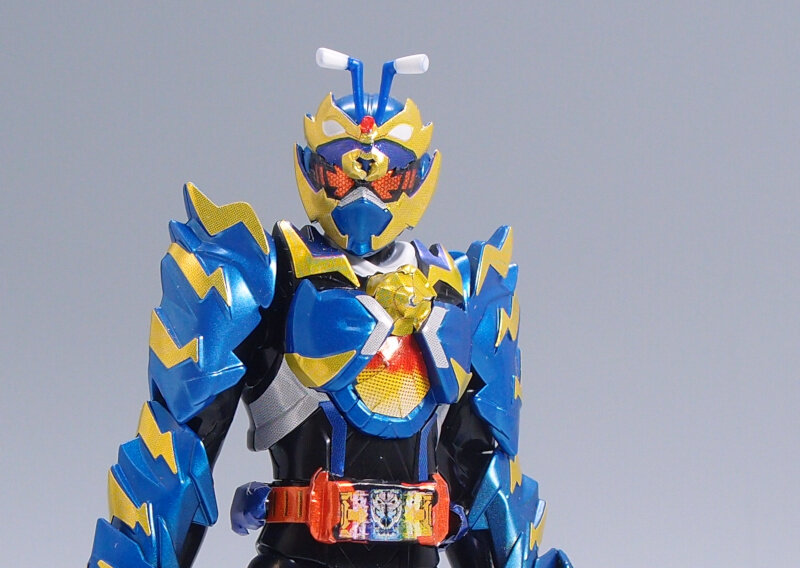 日本未入荷 装動 仮面ライダーガッチャード→3←＆装動 仮面ライダーギーツ 特撮