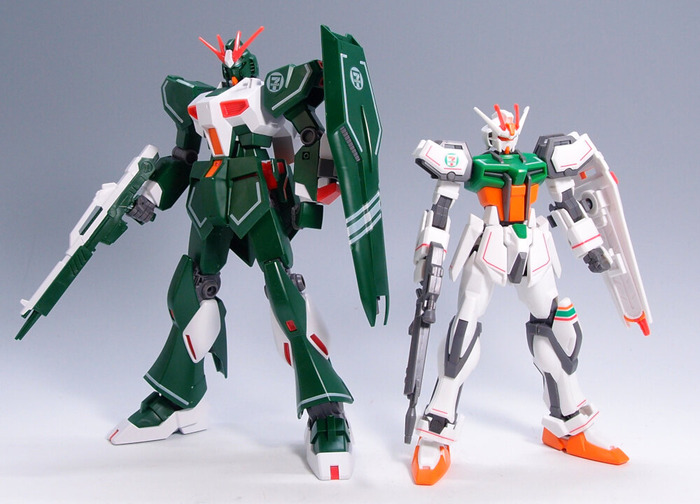 BANDAI - 【セブンイレブン】　ストライクガンダム　νガンダム EG ストライクガンダム、νガンダム[セブン‐イレブン限定カラー