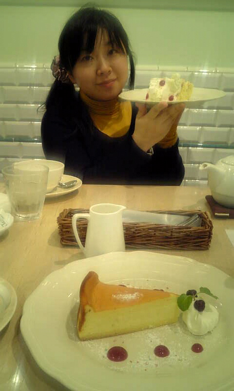 真菜ちゃんとケーキ Hitomin S Diary 真菜ちゃんとケーキ Hitomin S Diary