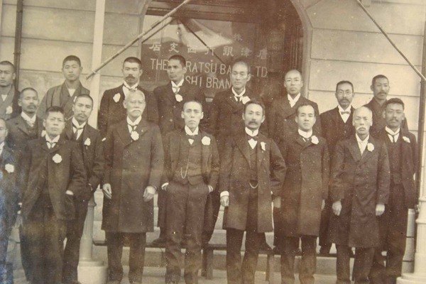 img_1573779_51905537_1