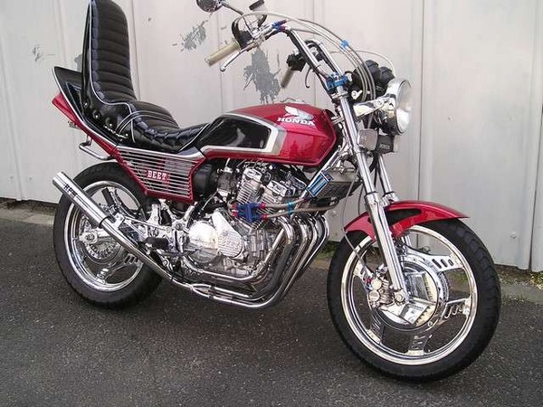 img_693402_6796800_0