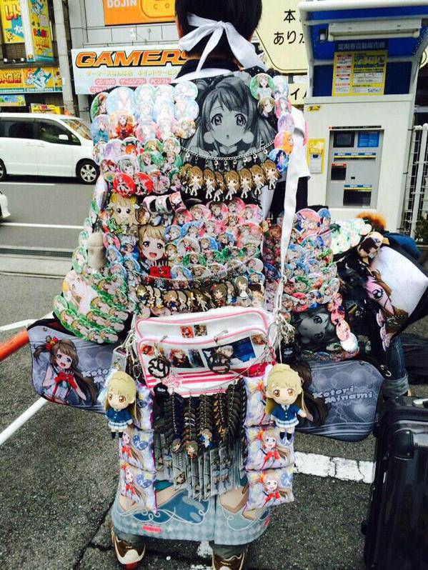 朗報 ラブライブの缶バッチをびっしりつけたオタク共で沼津が潤う 缶バッチ売上1億円 じー えーちゃんねる 朗報 ラブライブの缶バッチをびっしりつけたオタク共で沼津が潤う 缶バッチ売上1億円 じー えーちゃんねる