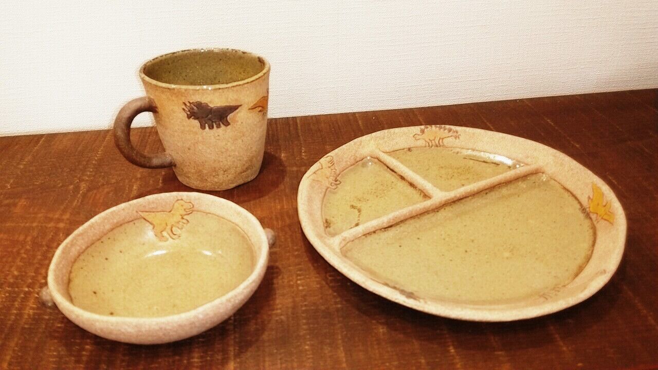 こどものうつわ展」はじまりました | 泉町ギャラリー「窯(YOO)」