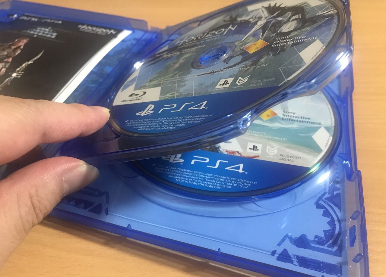 PlayStation 4 おかしい 本体 ゲームディスク2枚付き