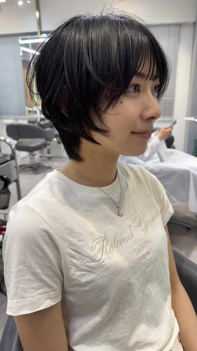 【変身】元弱男の姫、ショートヘアでイケメン化！檜山沙耶（おさや）