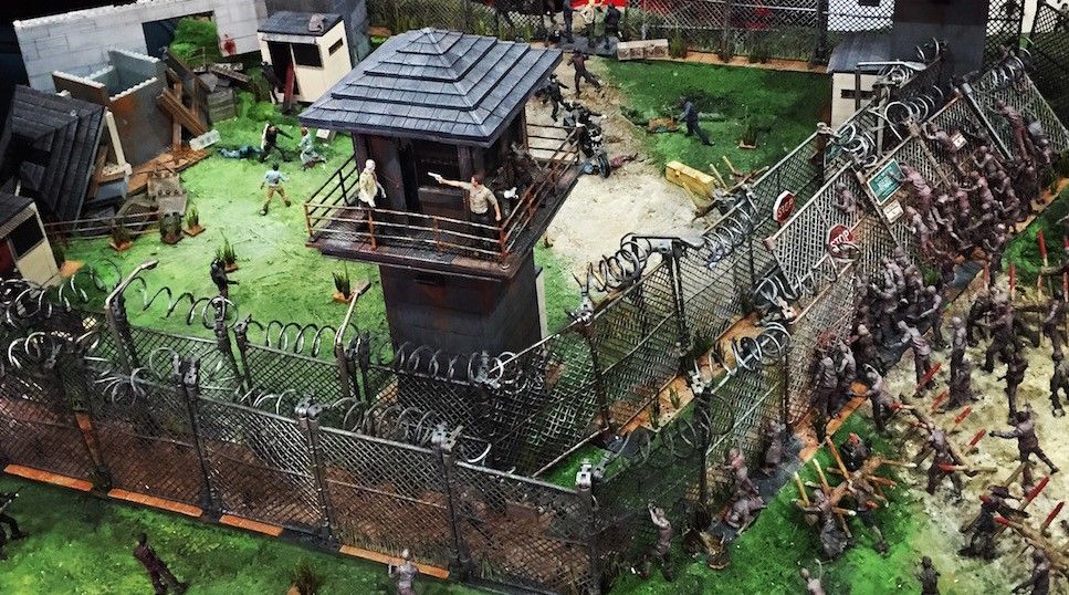 ウォーキングデッド の刑務所のセットとゾンビのフィギュアが凄いwwwww ゲーム攻略のまるはし ウォーキングデッド の刑務所のセットとゾンビのフィギュアが凄いwwwww ゲーム攻略のまるはし