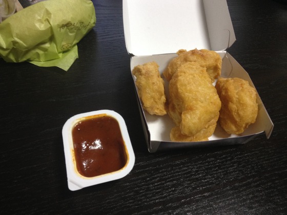 チキンマックナゲット_トマト＆ハーブソース_02