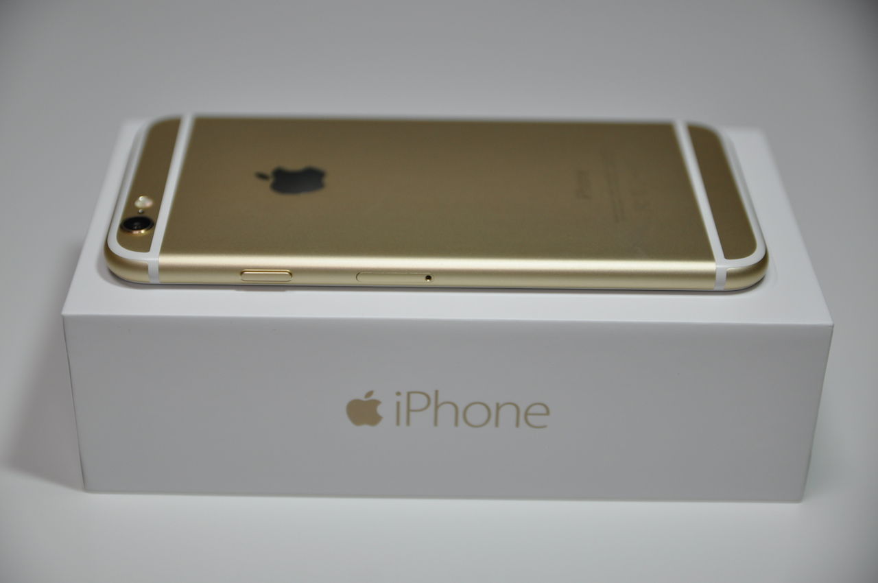 画像レビュー Iphone 6 4 7インチ 開封の儀 ハンズオンで片手操作をチェック 特報ガジェq