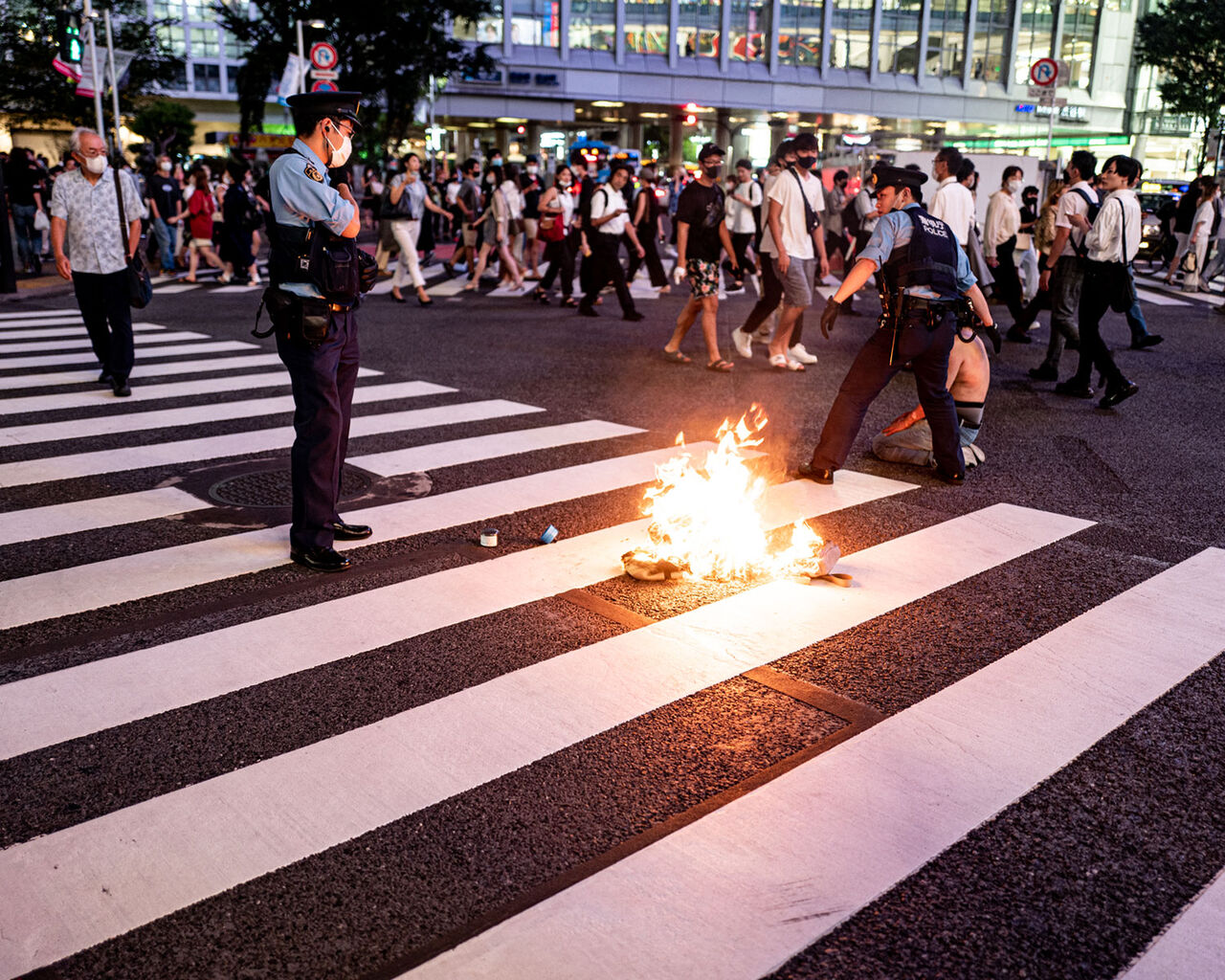 渋谷 焼身 自殺