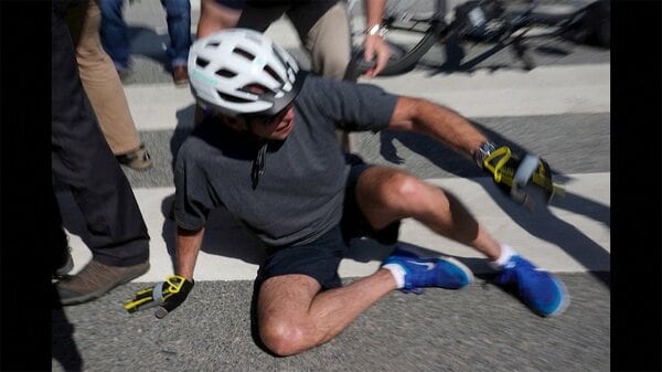 バイデン大統領 自転車で転倒、トランプ氏がさっそく “投稿”「バイデンの無事を祈ろう。激しい転倒だったからね」