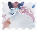 水飲む