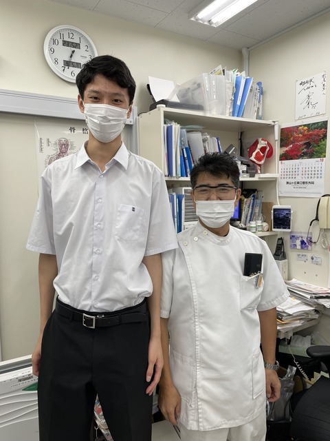 9763D428-CCA0-407A-BAE9-43F4BD9CAD83