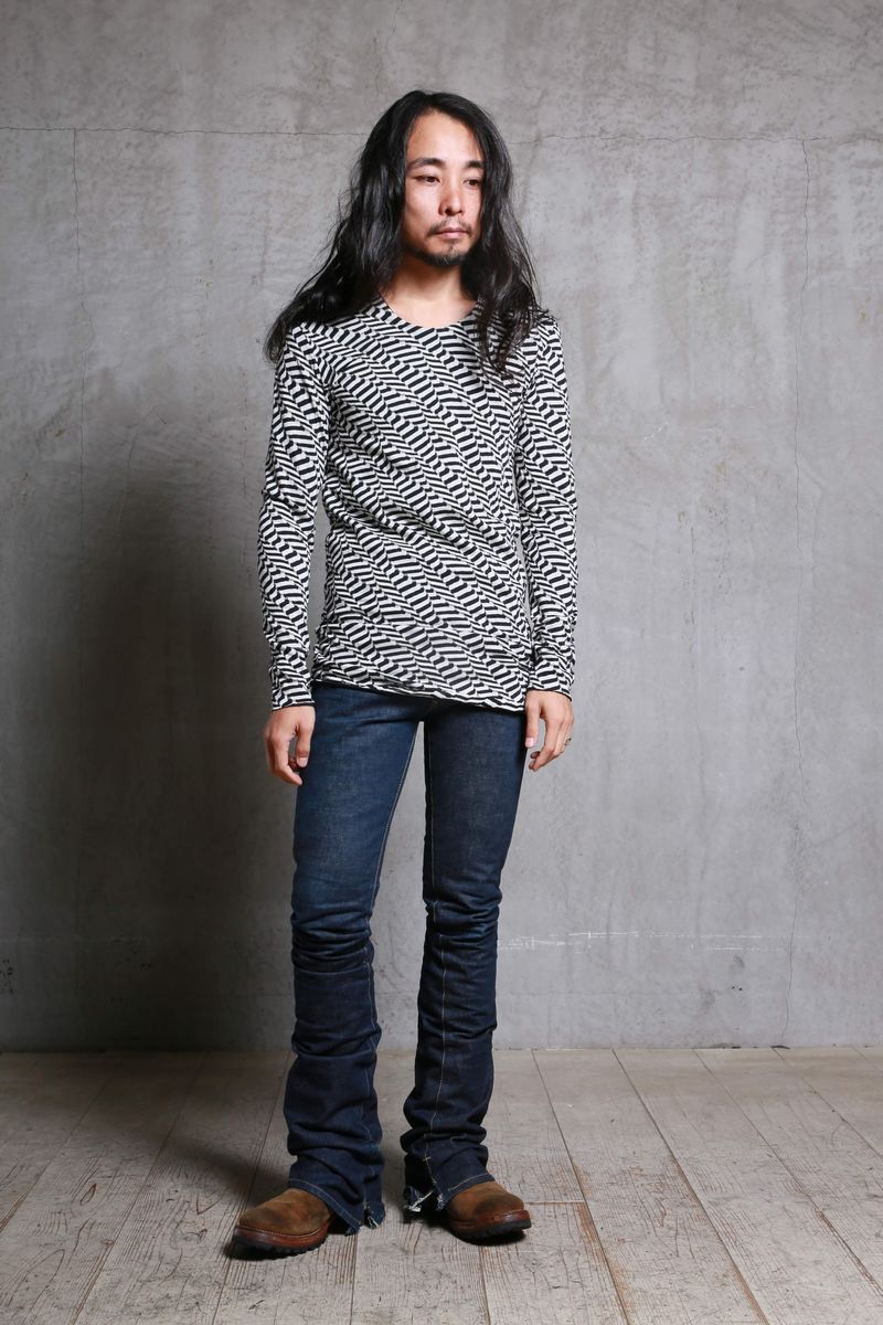 当店が古くから提案する無骨なスタイルと近年提案している進化したモードスタイル 東京という喧騒の中で隠れた秘密基地のように存在する地下空間セレクトショップ Garage Eden John Blog ジョンブロ 当店が古くから提案する無骨なスタイルと近年提案している進化したモードスタイル 東京という喧騒の中で隠れた秘密基地のように存在する地下空間セレクトショップ Garage Eden John Blog ジョンブロ