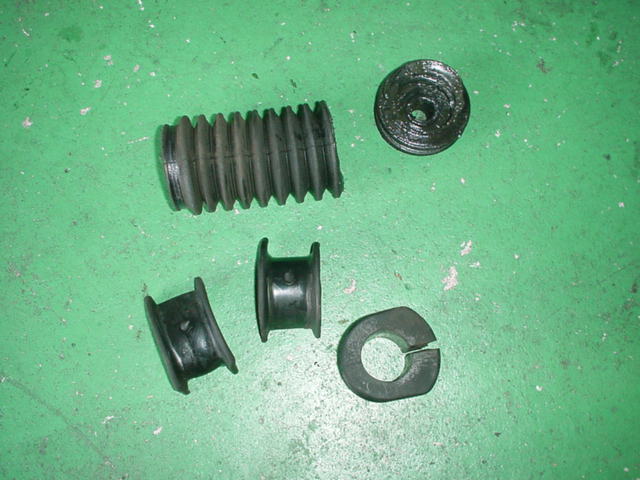 フィアットパンダ ステアリングラックブッシュ交換 Garage Legarsi メンテナンスブログ