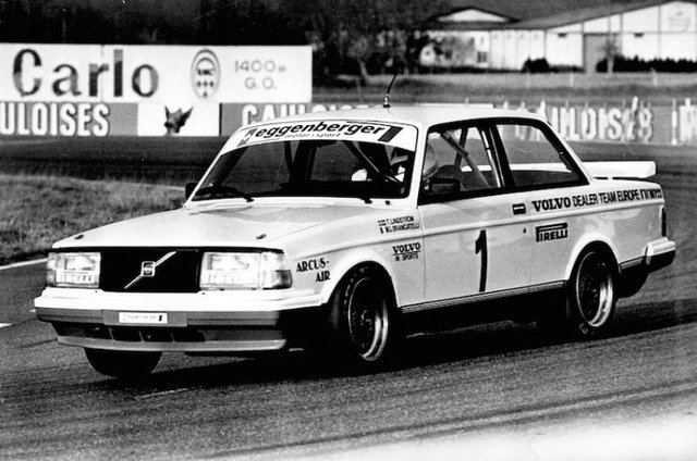 ボルボ-240ターボーエンジン富士スピードウェイ—での優勝は強烈な印象です ボルボ-240ターボーエンジン富士スピードウェイ—での優勝は強烈な印象です