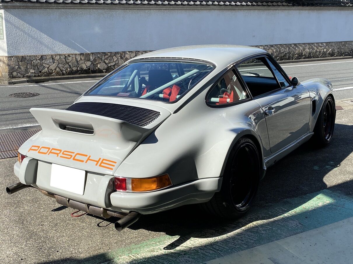 イケてる９３０ナロールックがやってきました ポルシェ中古車販売 Garage J