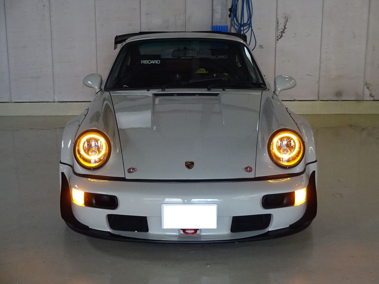 新発売 空冷ポルシェ用ledヘッドライトを取り付けてみました ポルシェ中古車販売 Garage J 新発売 空冷ポルシェ用ledヘッドライトを取り付けてみました ポルシェ中古車販売 Garage J