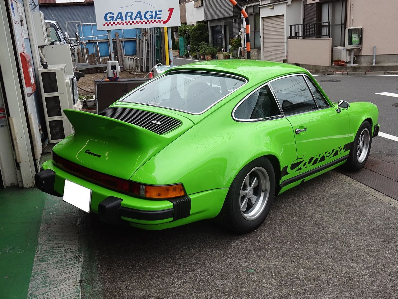 ライムグリーンの 74カレラが旅立って行きました ポルシェ中古車販売 Garage J ライムグリーンの 74カレラが旅立って行きました ポルシェ中古車販売 Garage J
