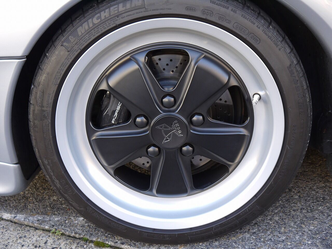 6mtの993がやってきました ポルシェ中古車販売 Garage J 6mtの993がやってきました ポルシェ中古車販売 Garage J
